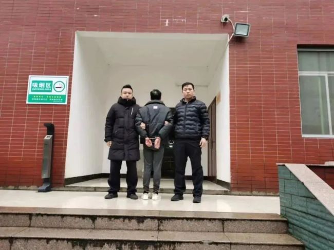 警方追逃28年 江西青龙帮案最后一名嫌疑人落网_新闻频道_中华网