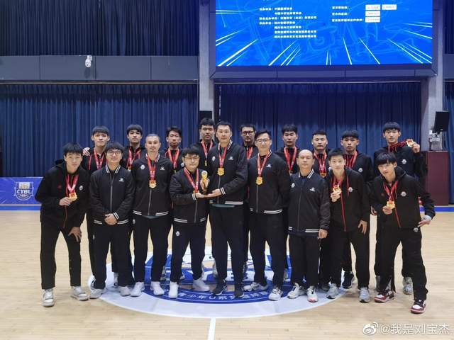 中国青训最成功的俱乐部！青岛国信卫冕U17冠军，成CBA最大赢家